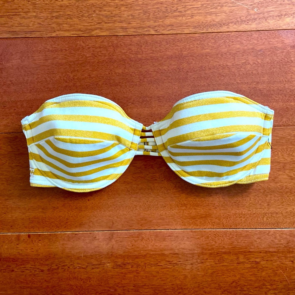 🌊Gold Billabong Bikini Top🌊